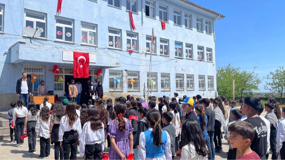 Okulumuzda 23 Nisan Ulusal Egemenlik ve Çocuk Bayramı Kutlandı